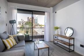 Departamento monoambiente en zona comercial de Flores